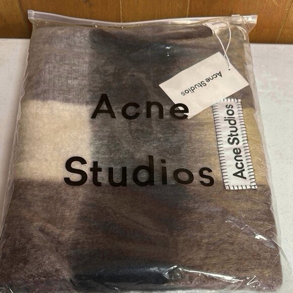Acne Studios Plaid Wool Scarf – black / Brown Check - Picture 4 of 4